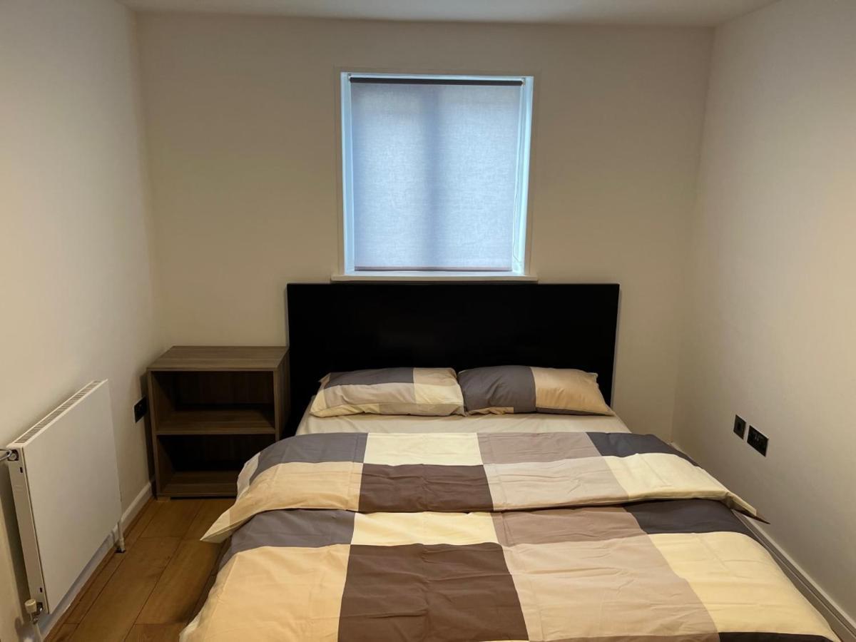 Three Bedroom House In Tooting By Star * Londen