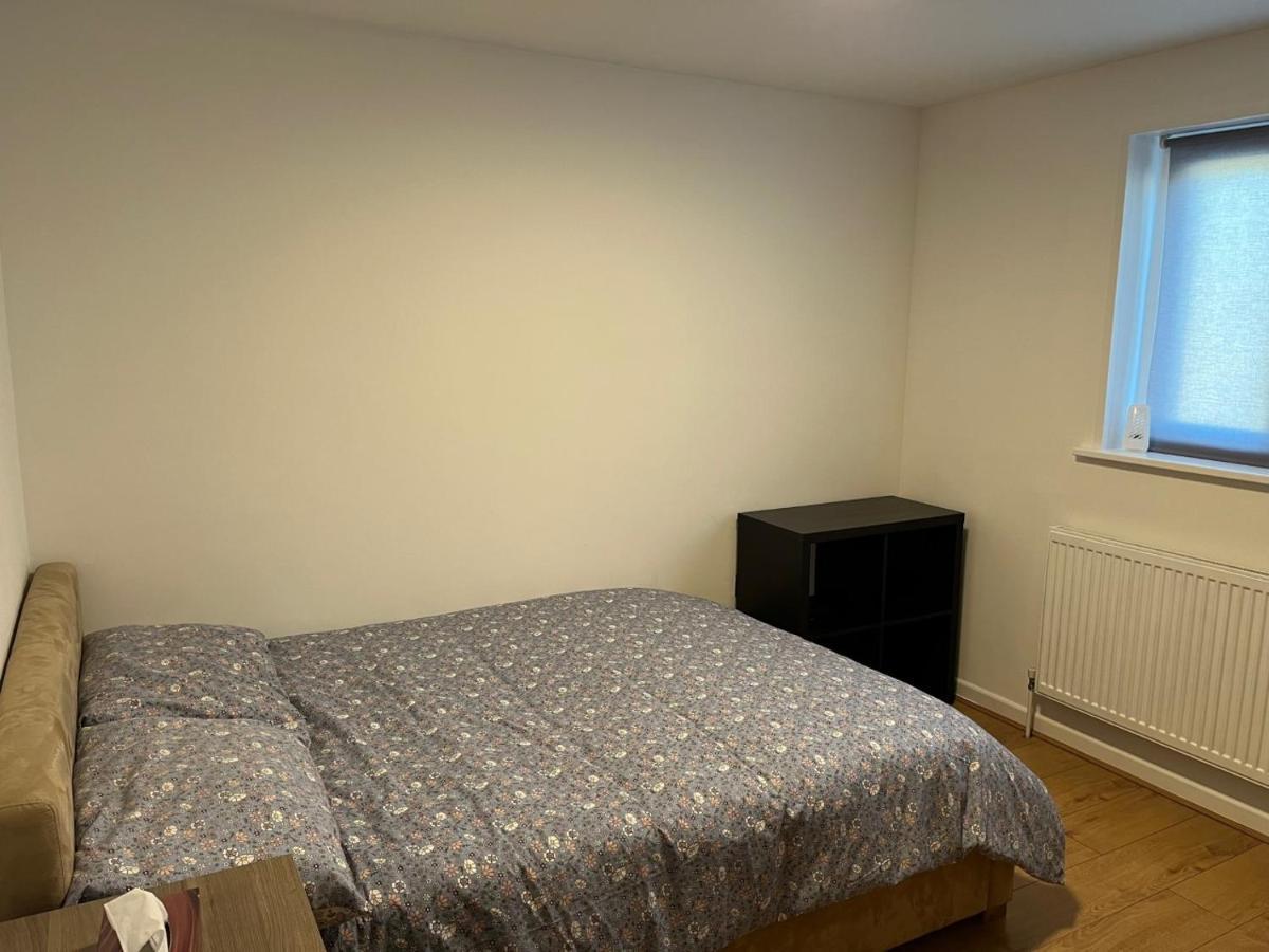 Three Bedroom House In Tooting By Star * Londen